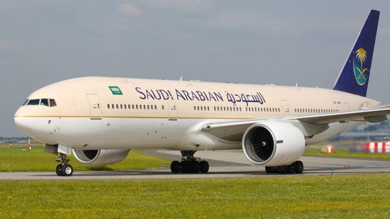 الخطوط السعودية تنشر بيان جديد حول موعد استئناف الرحلات وفتح الحجوزات أمام المسافرين